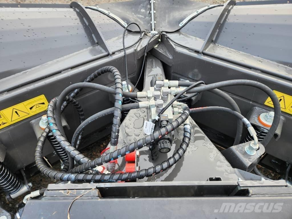 Pronar PUV 3300 M Lemiesze i pługi śnieżne