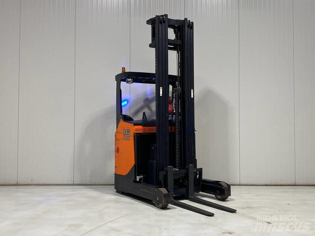 Doosan BR16JW-7 Wózki widłowe wysokiego składowania