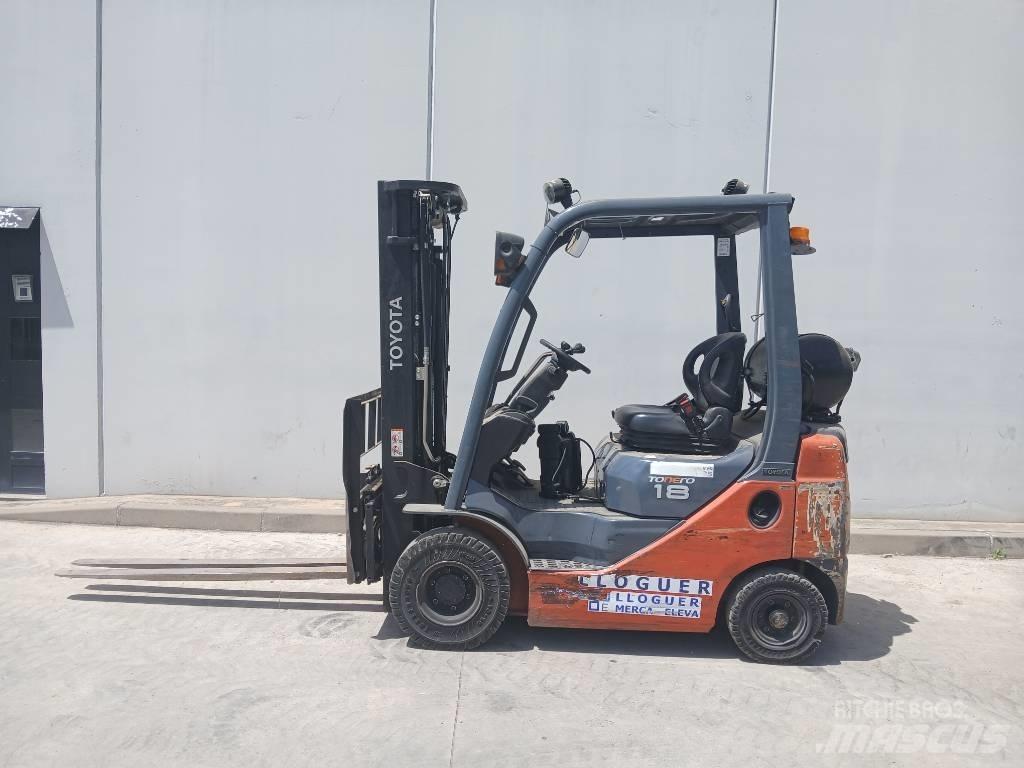 Toyota D02-8FG18 Wózki LPG
