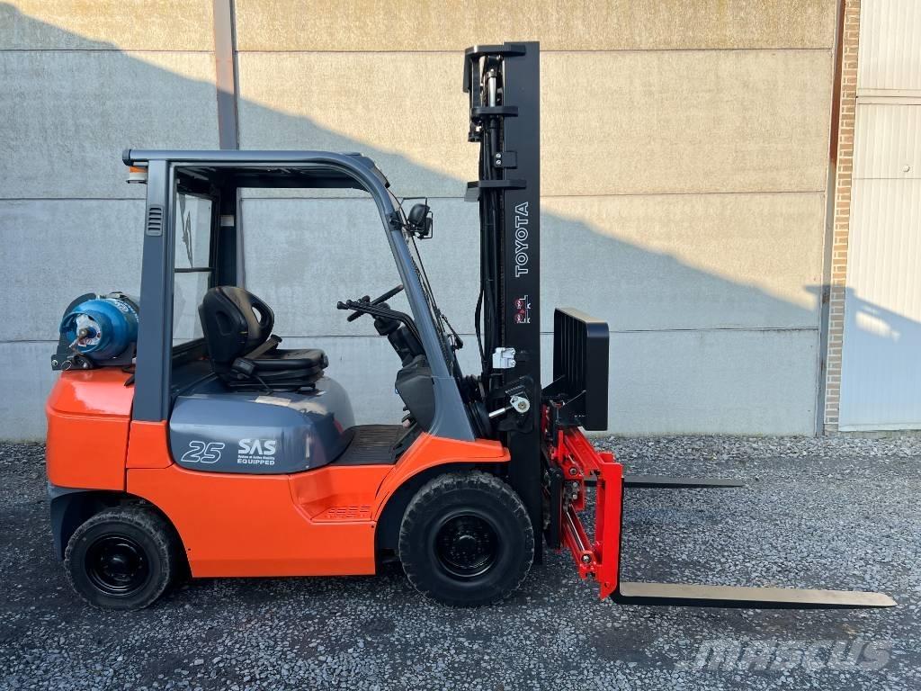 Toyota 42-7 FGF 25 Wózki LPG