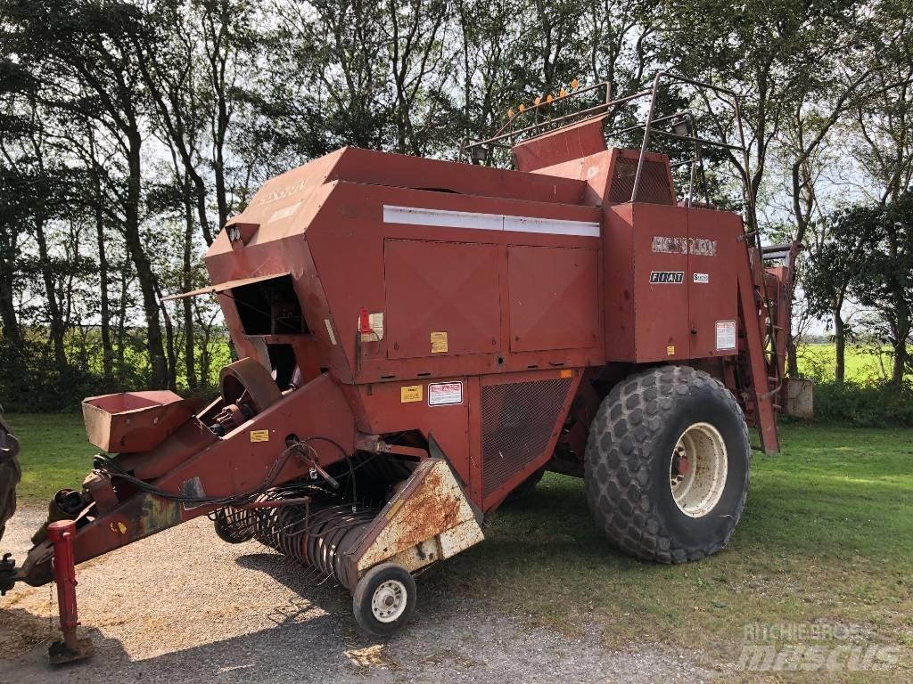 Hesston 4800 Prasy kostkujące