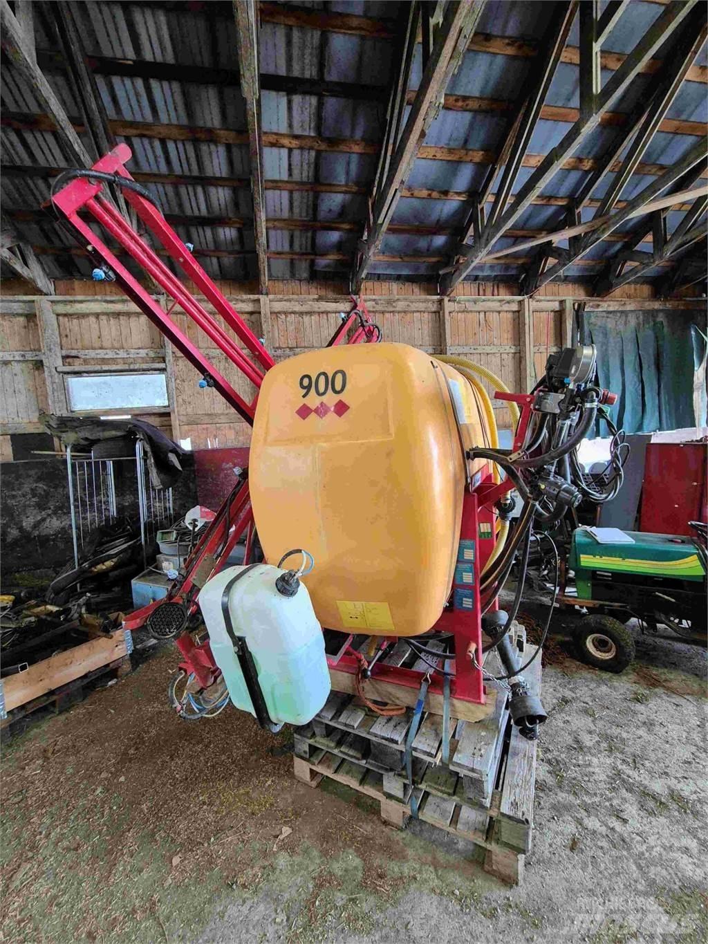 Junkkari 900L Opryskiwacze zaczepiane