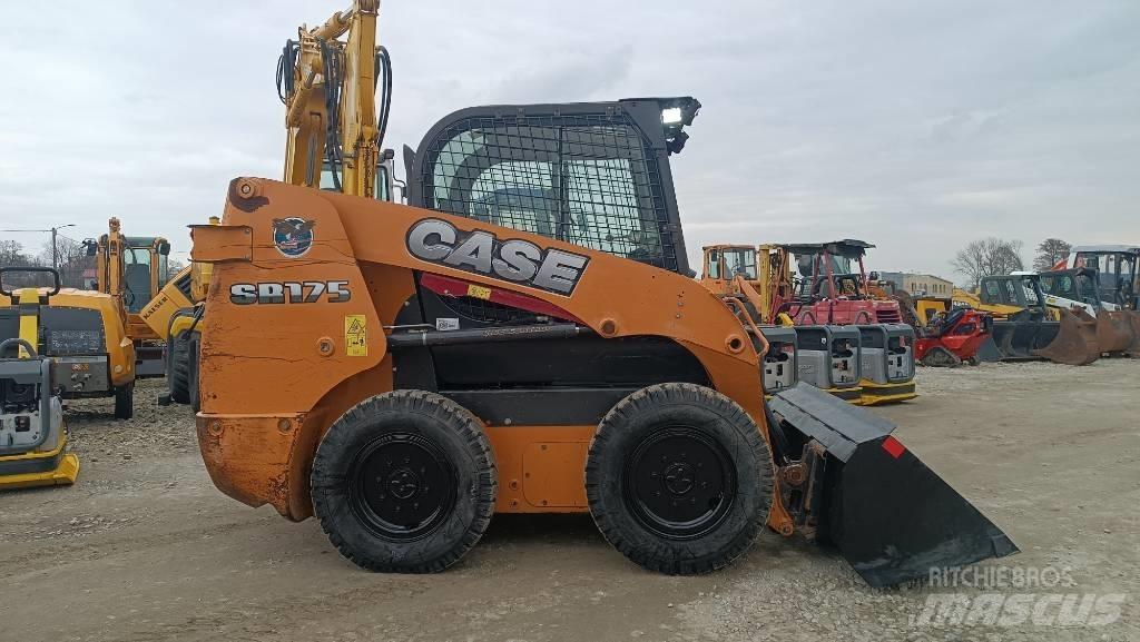 CASE SR 175 Ładowarki burtowe