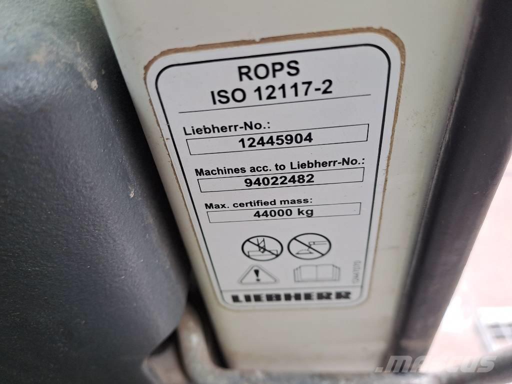 Liebherr R 946 Koparki gąsienicowe