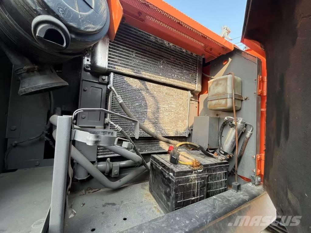 Hitachi ZX 160 Koparki gąsienicowe