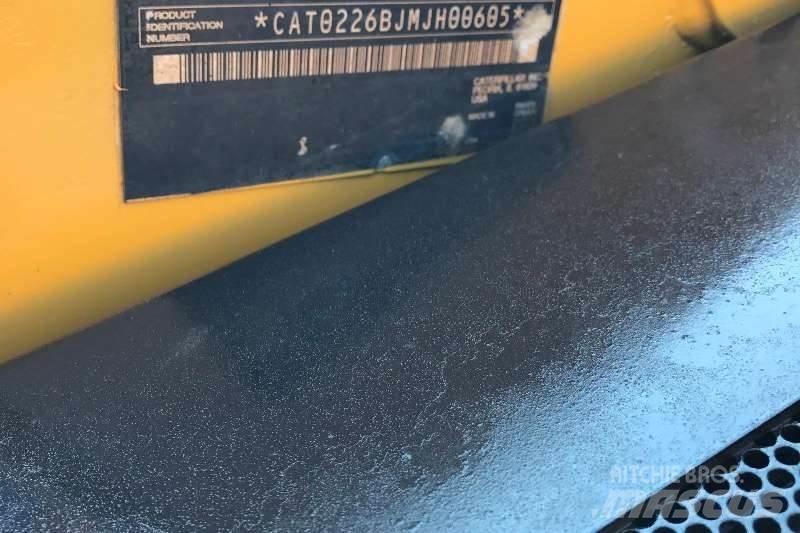 CAT 226B Inne