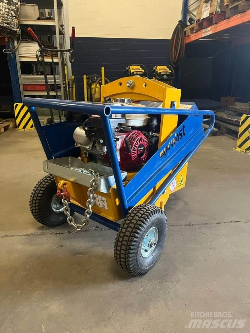  SH2500UNIB Maszyny budowlane - Inne