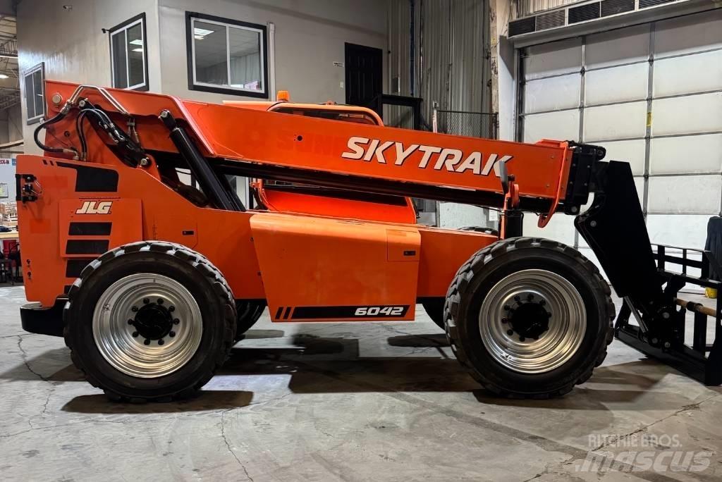 SkyTrak 6042 Ładowarki teleskopowe