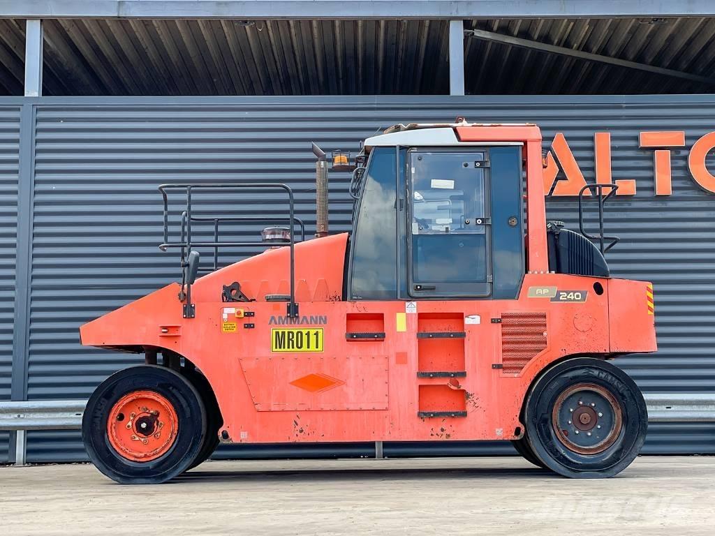 Ammann AP 240 Walce ogumione