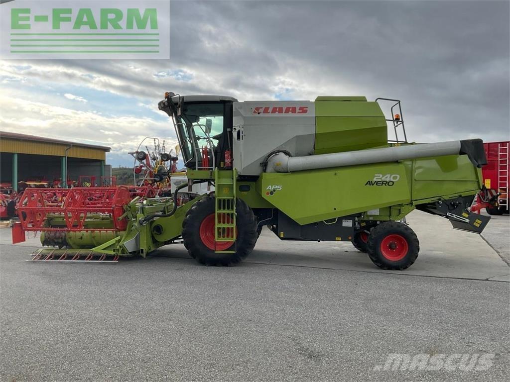 CLAAS AVERO 240 Kombajny zbożowe