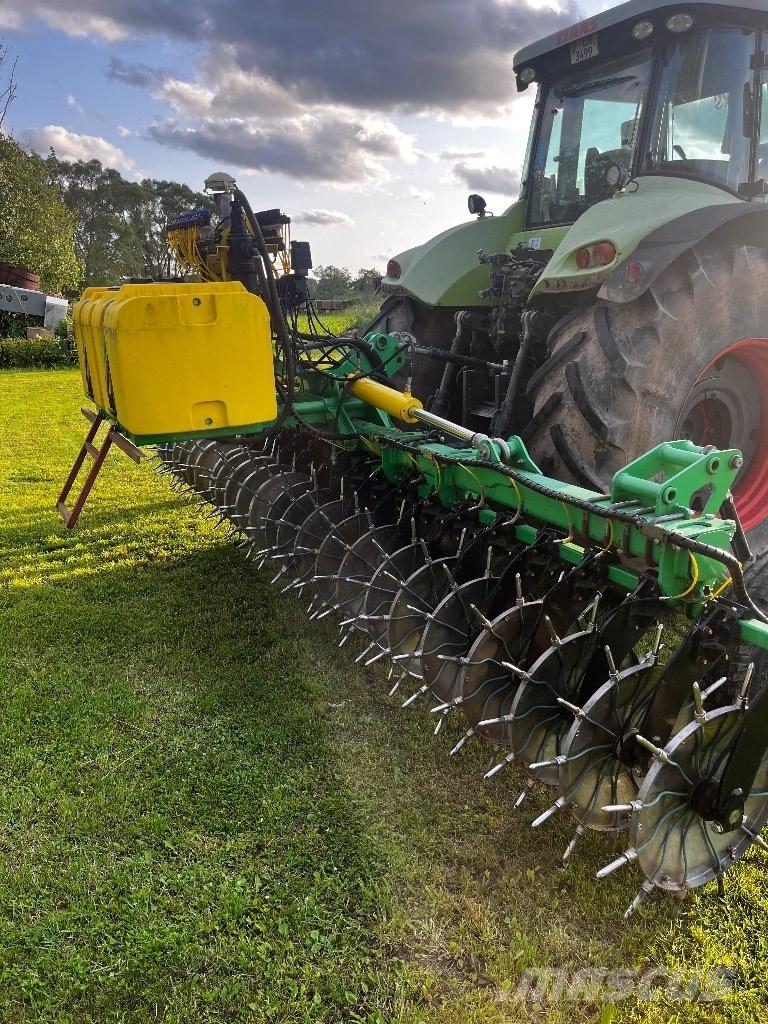  VELES-AGRO Vulkan Rozrzutnik nawozów mineralnych