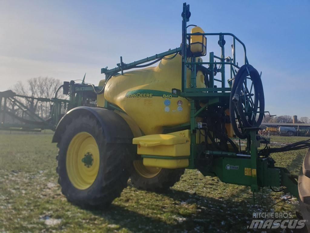 John Deere 840 Opryskiwacze zaczepiane