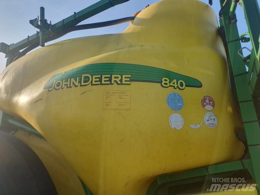 John Deere 840 Opryskiwacze zaczepiane