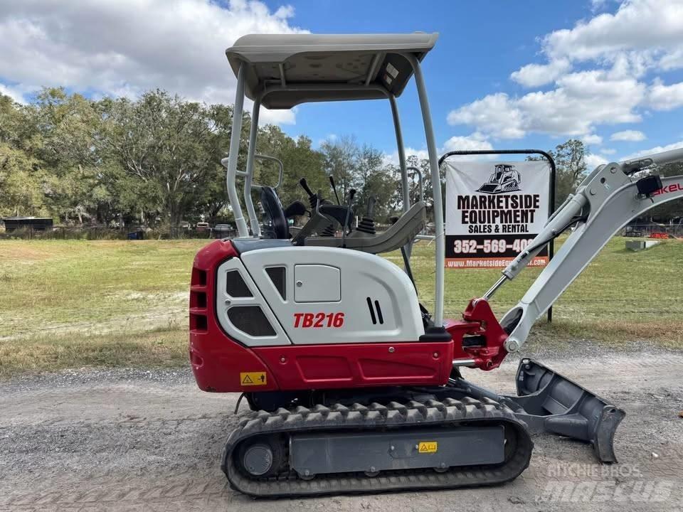 Takeuchi TB 216 Minikoparki