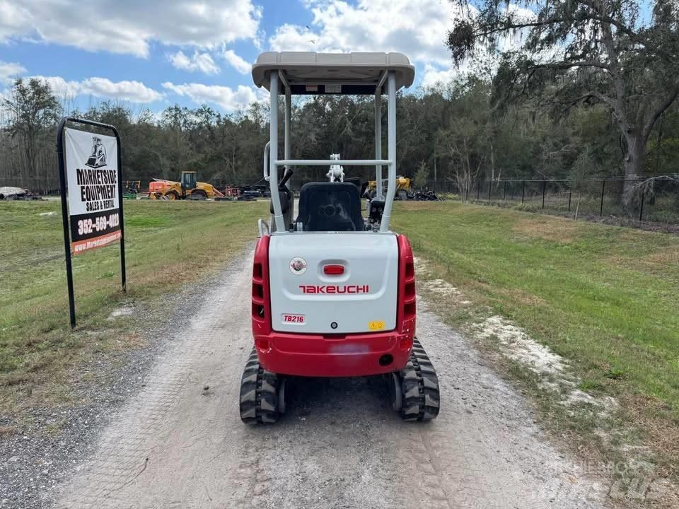 Takeuchi TB 216 Minikoparki