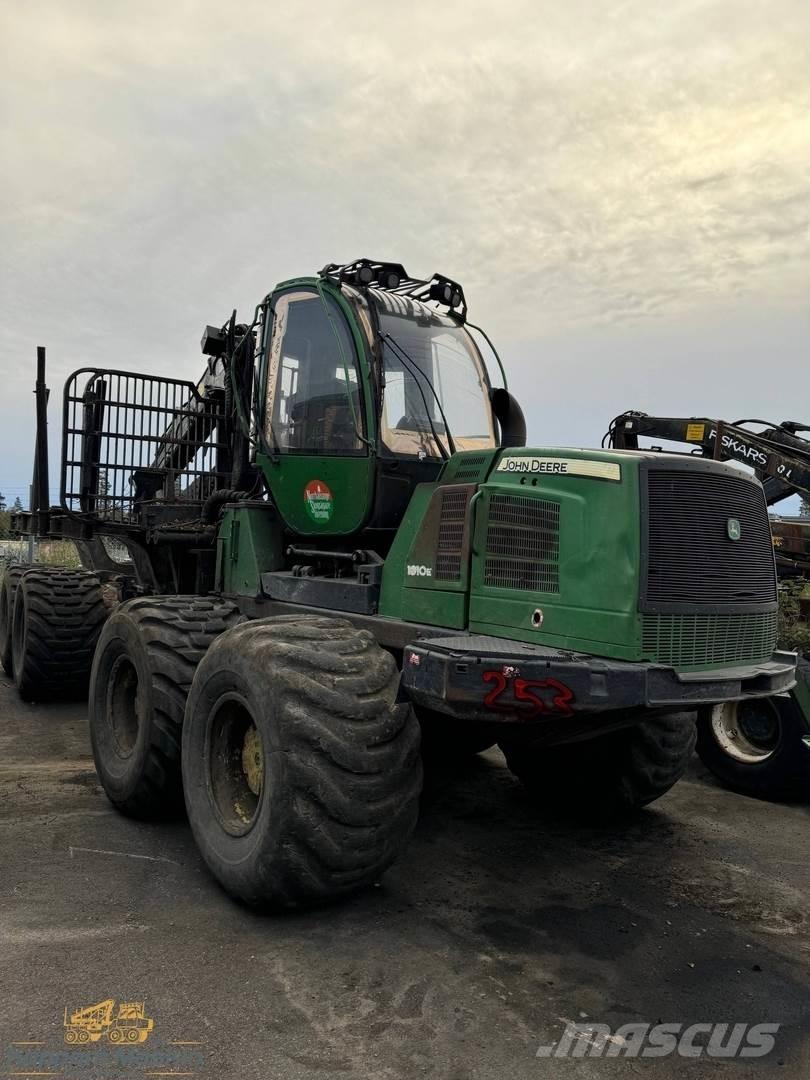 John Deere 1910E Forwardery