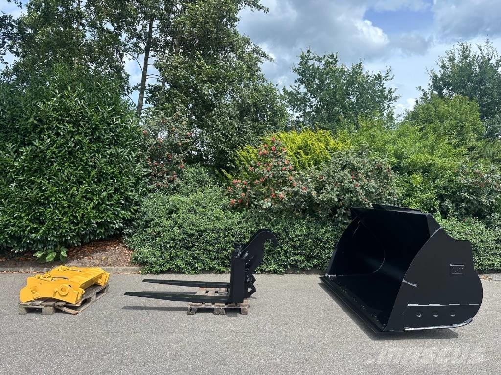 CAT 938M Ładowarki kołowe