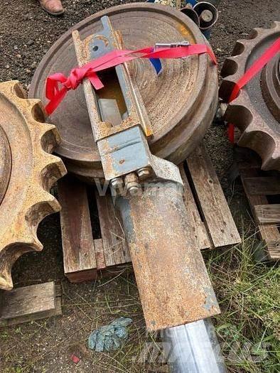 Liebherr R954CHD Opony, koła i felgi