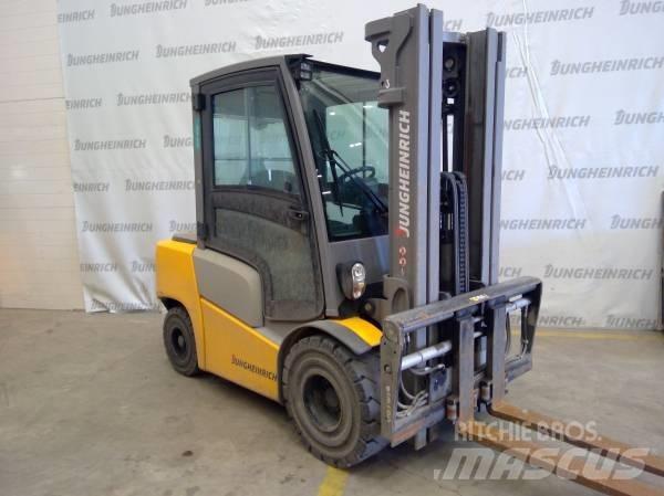 Jungheinrich DFG 430 Wózki Diesla