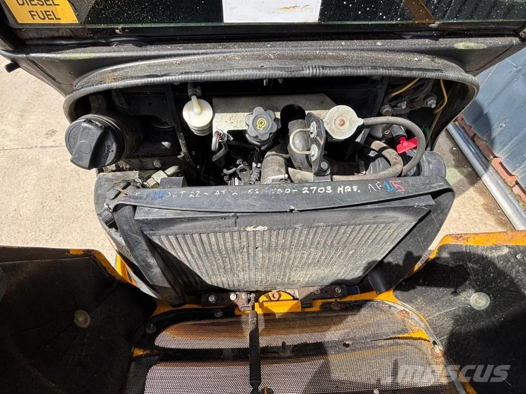 JCB 8018 CTS Minikoparki
