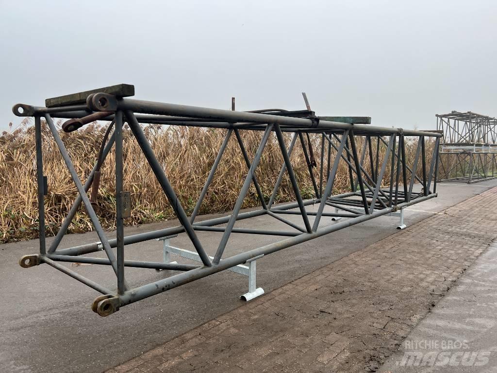 Hitachi KH 300 Części do dźwigów oraz wyposażenie