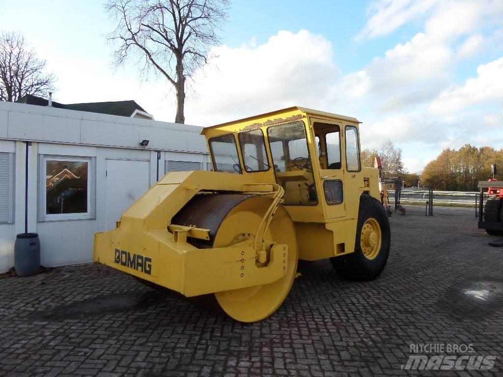 Bomag BW 211 AD Walce jednobębnowe