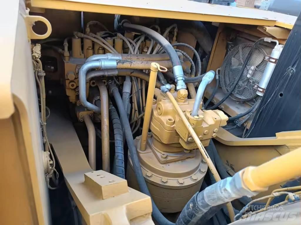 CAT 324 D Koparki gąsienicowe