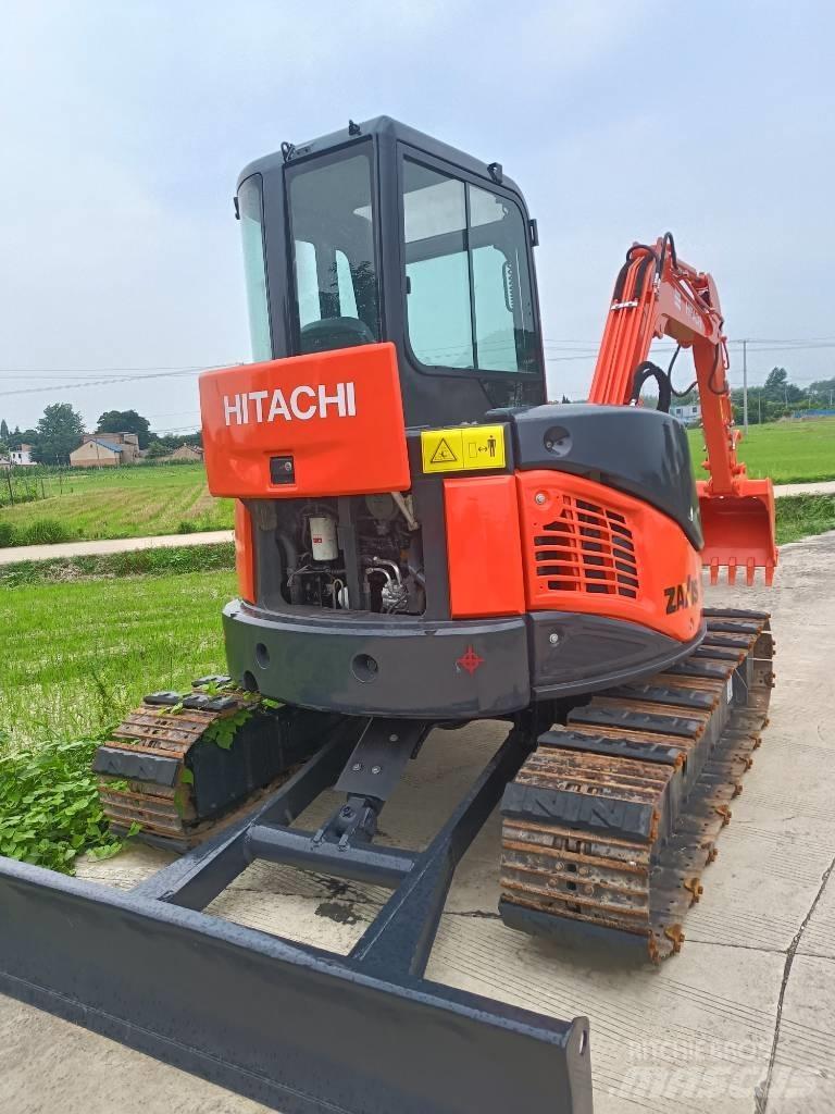 Hitachi ZX50U Minikoparki