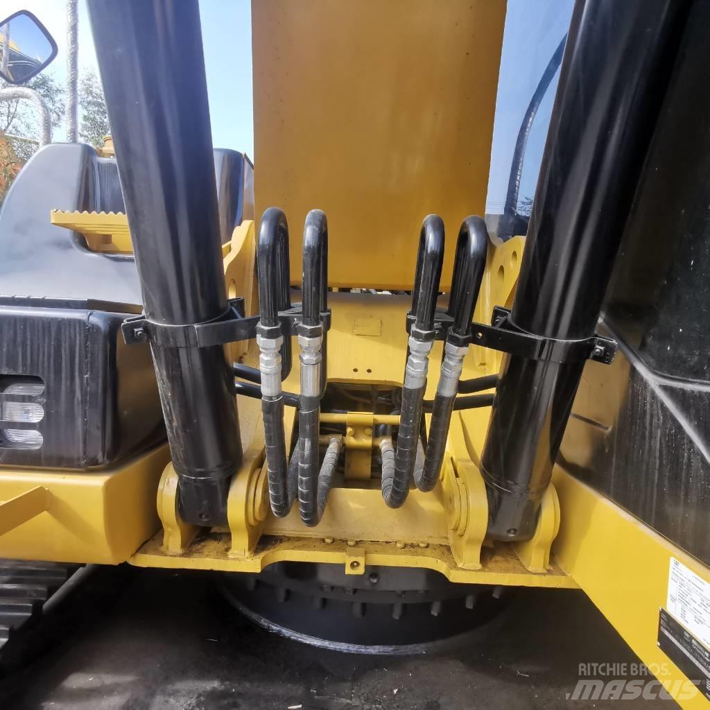 CAT 320 D Koparki gąsienicowe