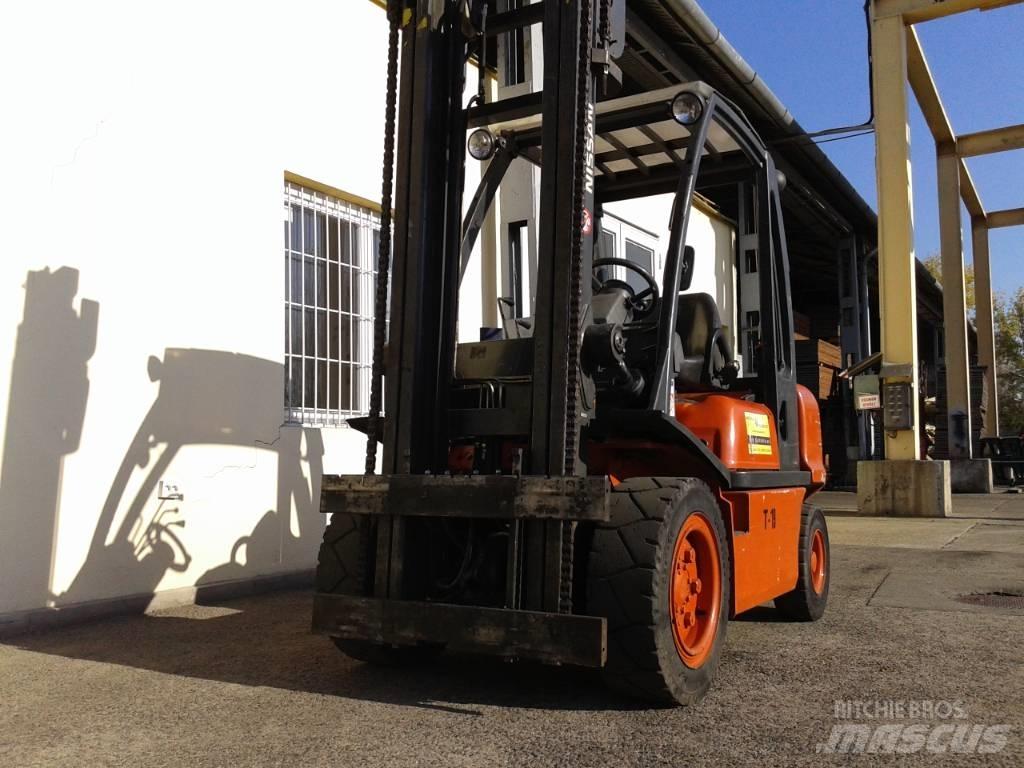 Nissan FGD09A30Q Wózki Diesla