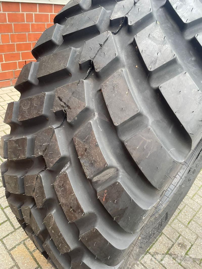 BKT 650/65R30,5 Opony, koła i felgi