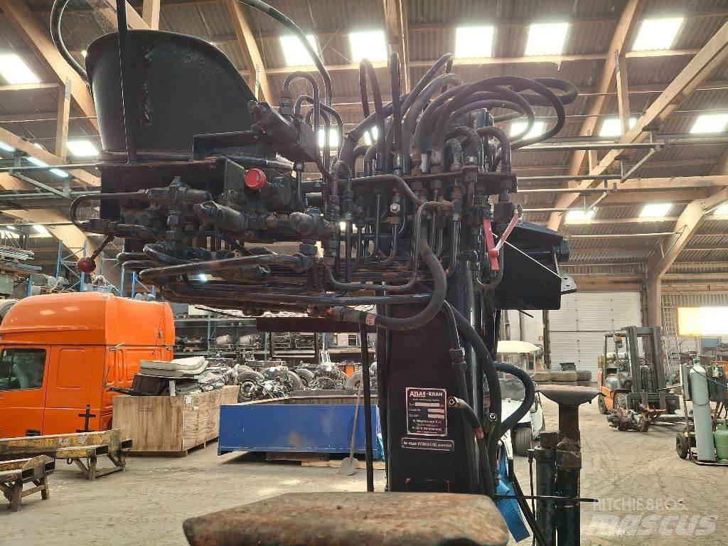Atlas AK 4002 Żurawie