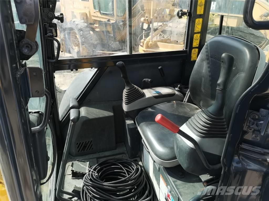 Komatsu PC35 Minikoparki