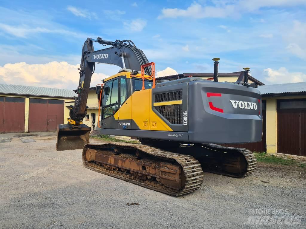 CAT 320 FL Koparki gąsienicowe
