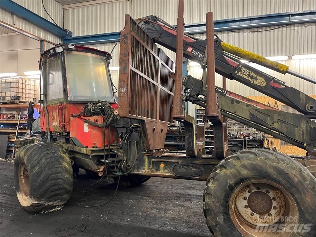 Valmet 860 Forwardery