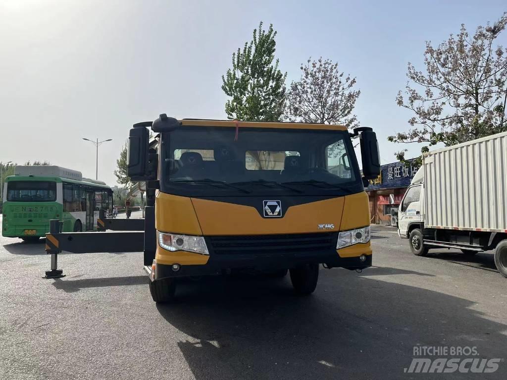 XCMG QY70KC Żurawie szosowo-terenowe
