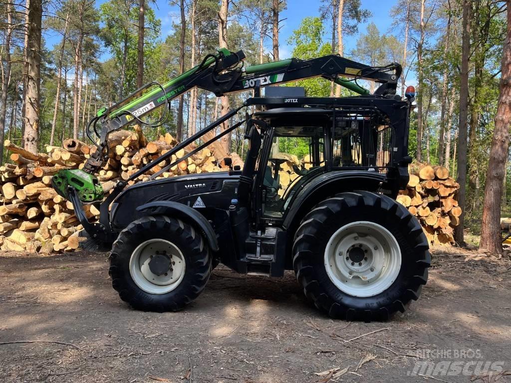Valtra T183 Versu Ciągniki rolnicze