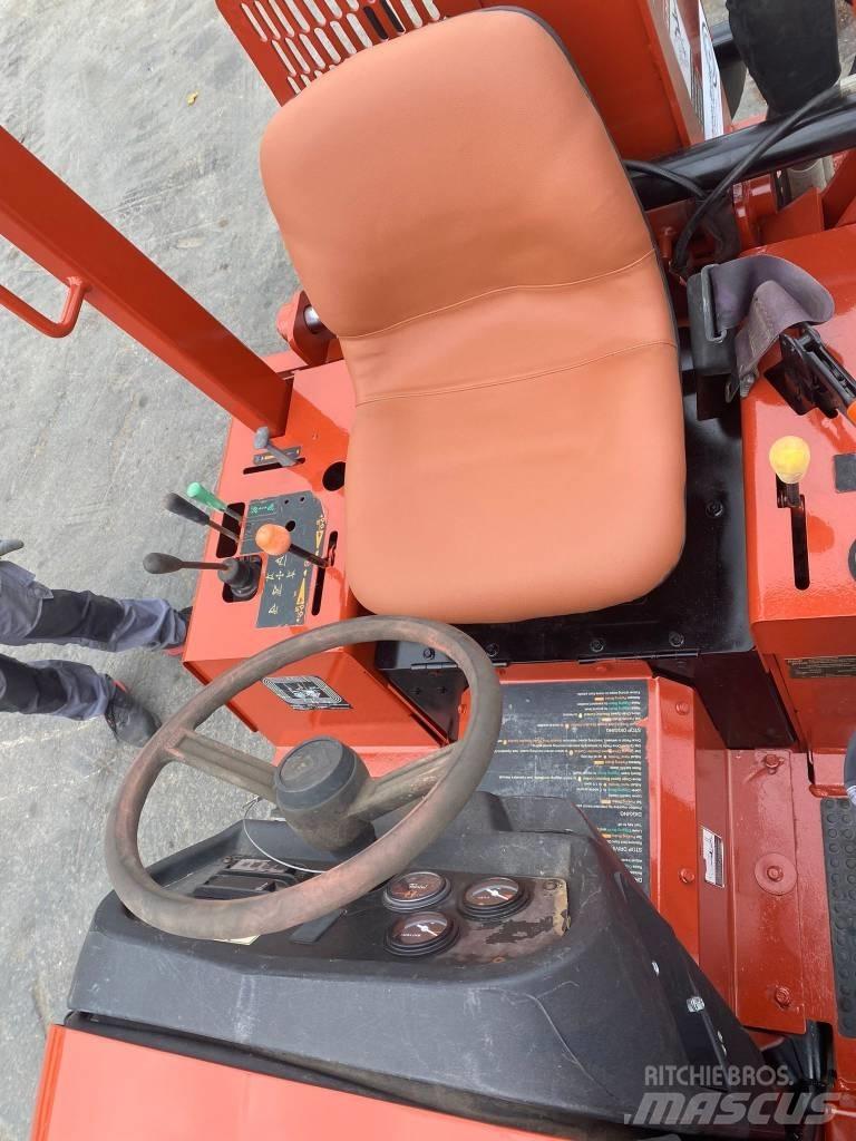 Ditch Witch RT45 Koparki łańcuchowe