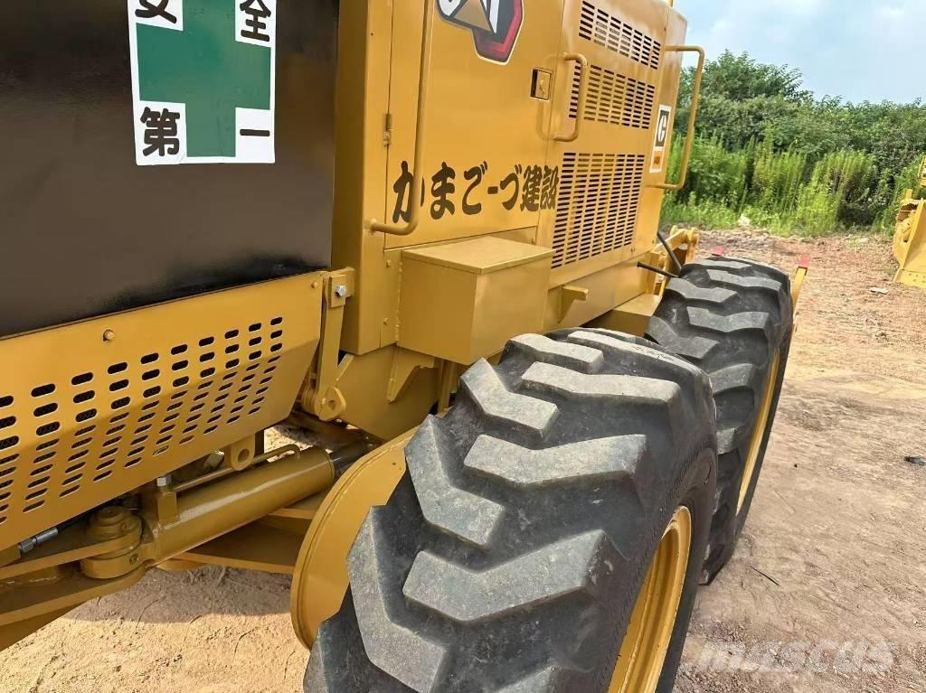 CAT 140K Równiarki
