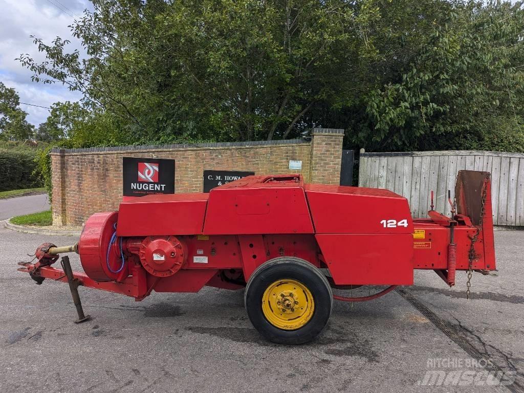 Massey Ferguson 124 Prasy kostkujące