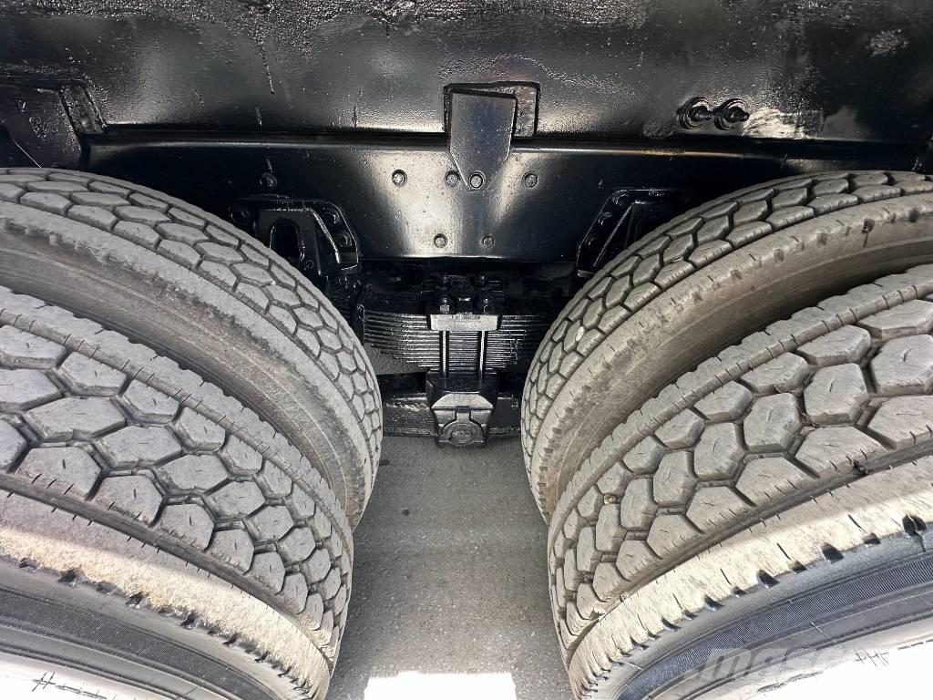 Sterling L 9500 Kombi / koparki ssące