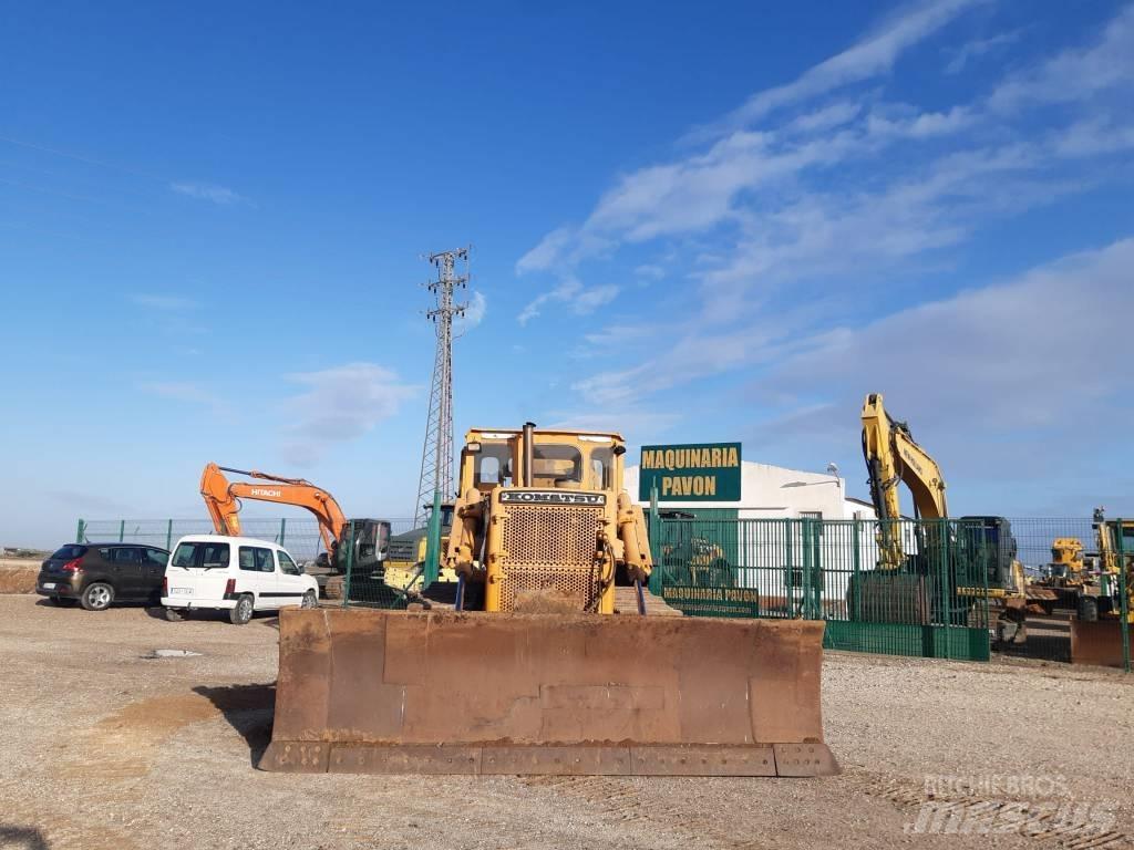 Komatsu D 85 E-12 Spycharki gąsienicowe
