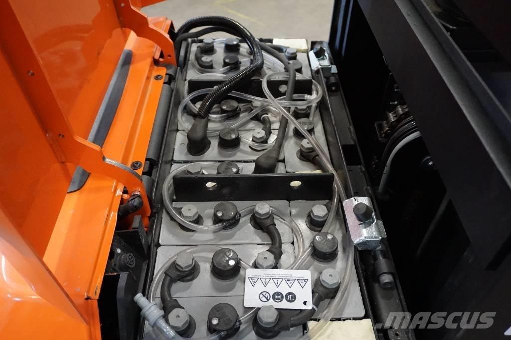 Toyota OSE100 Wózki wózki kompletacyjne średnio wysoko unoszące