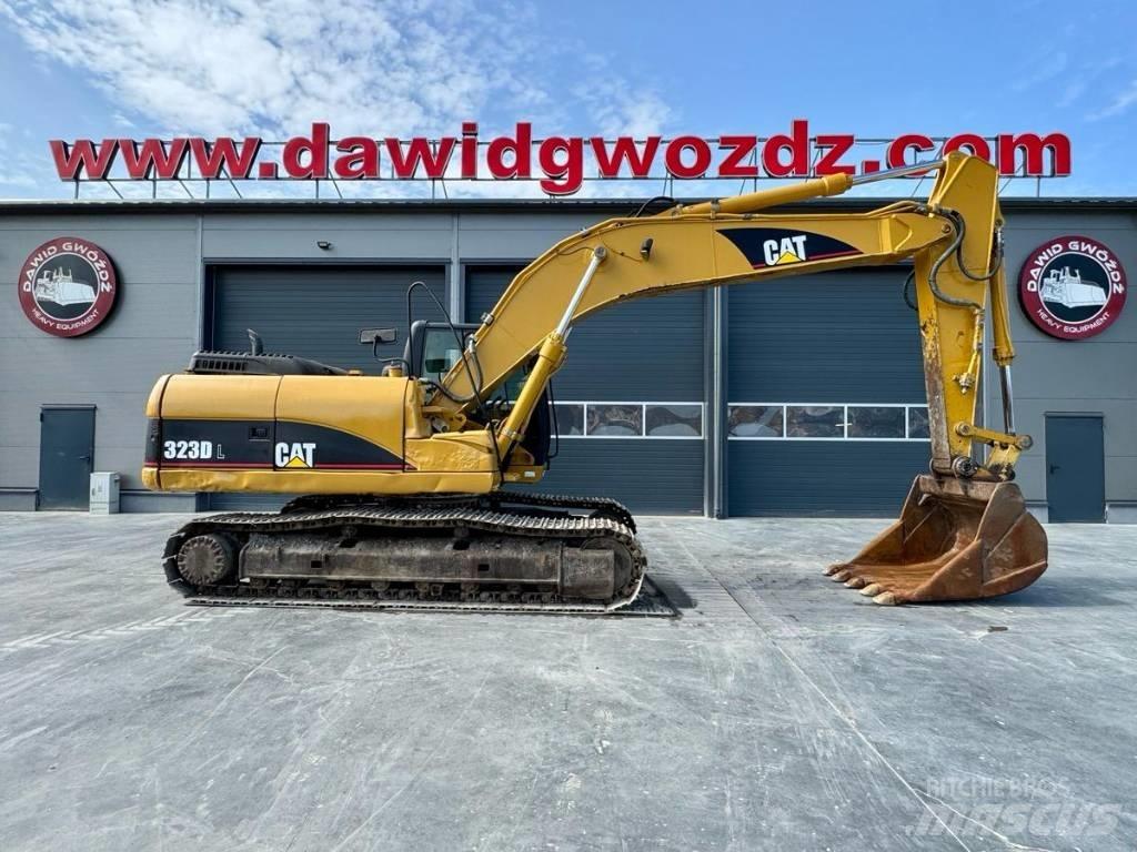 CAT 323 D L Koparki gąsienicowe