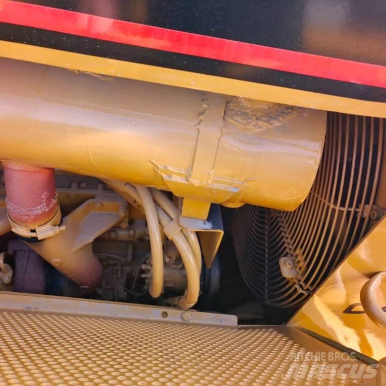 CAT D 6 R Spycharki gąsienicowe