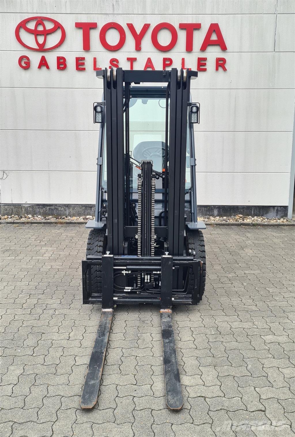 Toyota 52-8FDF25 Wózki Diesla