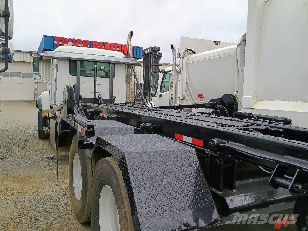 Mack CV 713 Ciężarówki z wymienną zabudową