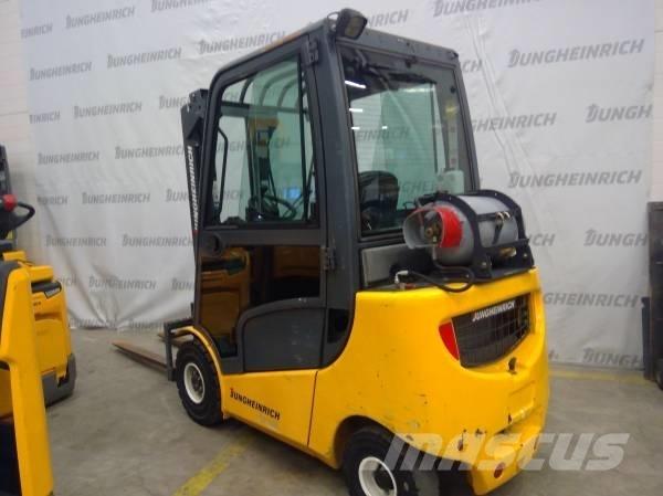 Jungheinrich TFG 320 Wózki LPG