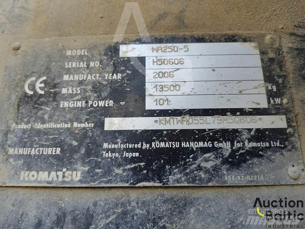 Komatsu WA250-5 Ładowarki kołowe