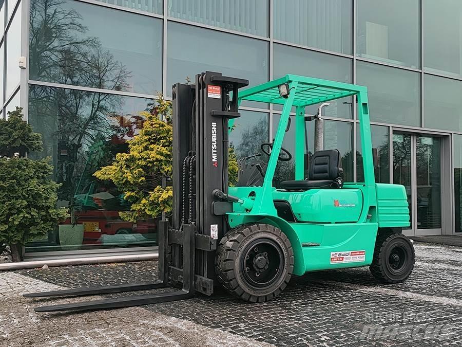 Mitsubishi DP30 Wózki Diesla